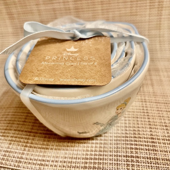 Rae Dunn x Disney Princess Cinderella Measuring Cups Set NWT ceramic baking 🍰 - Picture 3 of 6